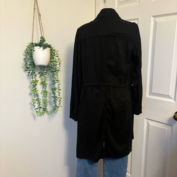 Max Jeans | Black Tencel Waterfall Jacket - Picture 4 of 10